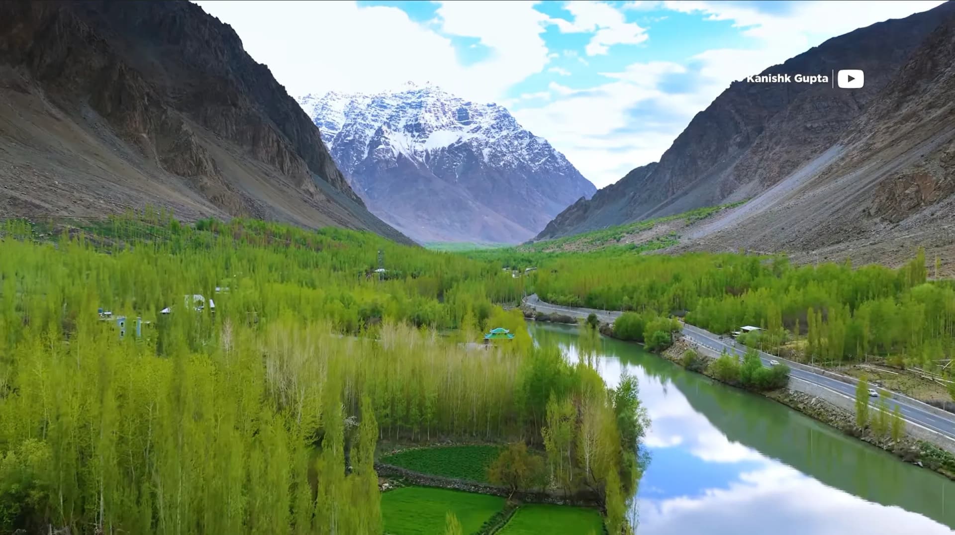 5 days Hunza tour by road