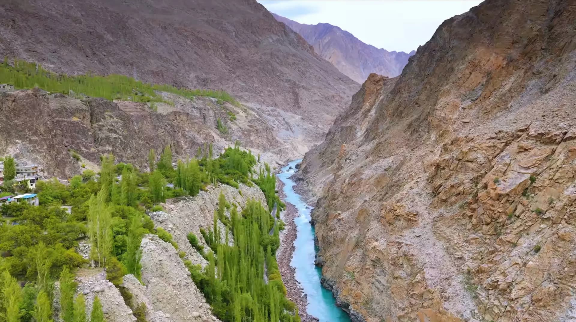 6 days Hunza tour by road