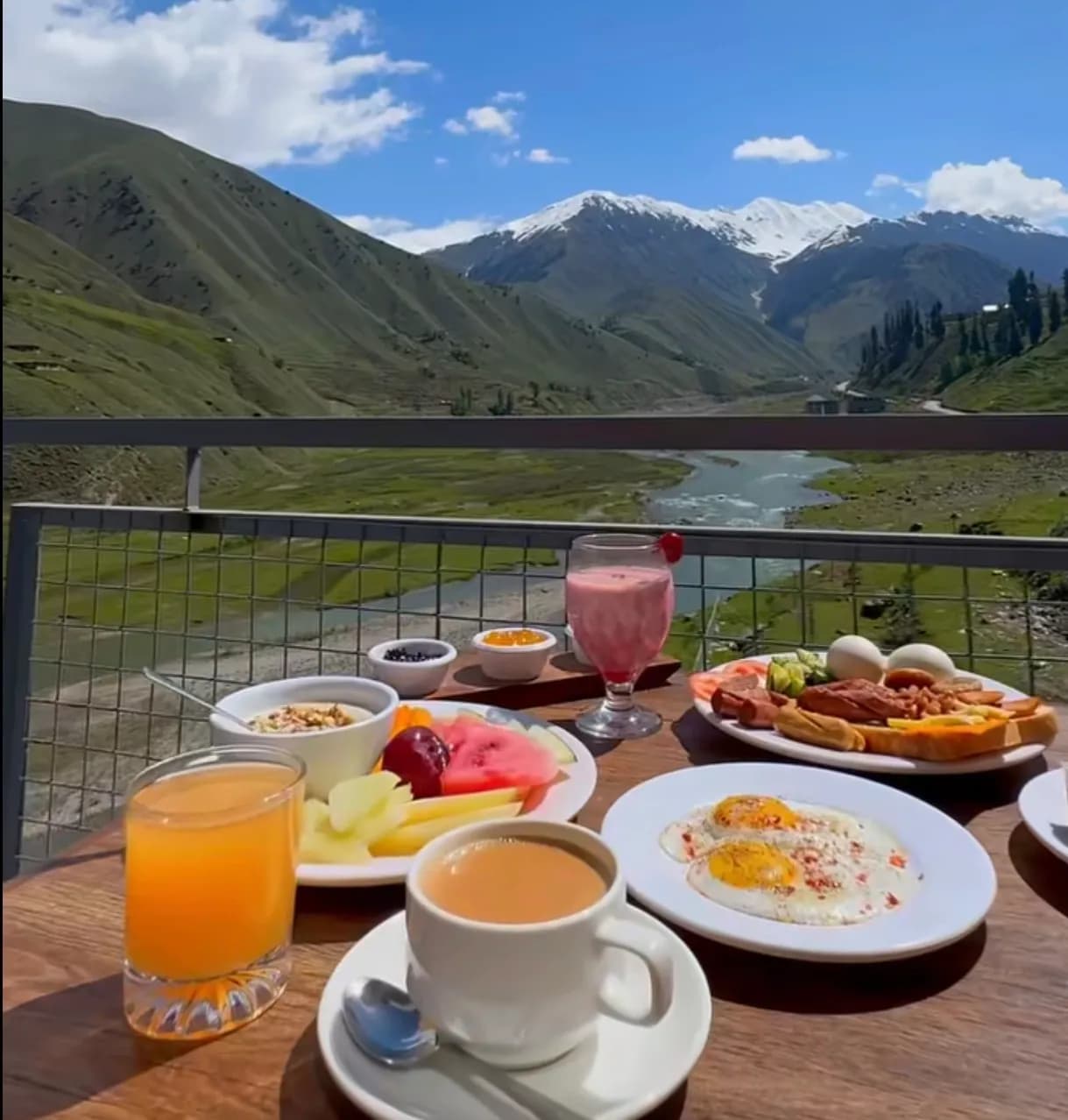 4 days Naran Kaghan tour