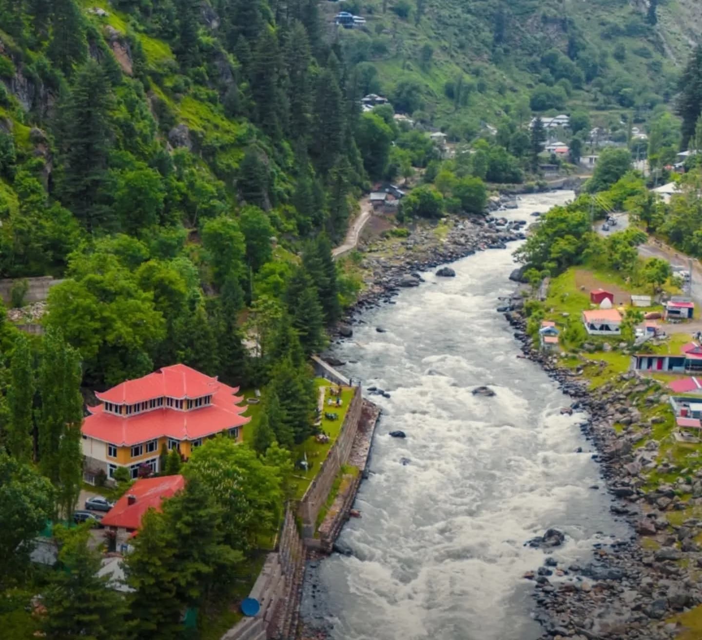 4 Days Shogran + Naran Tour