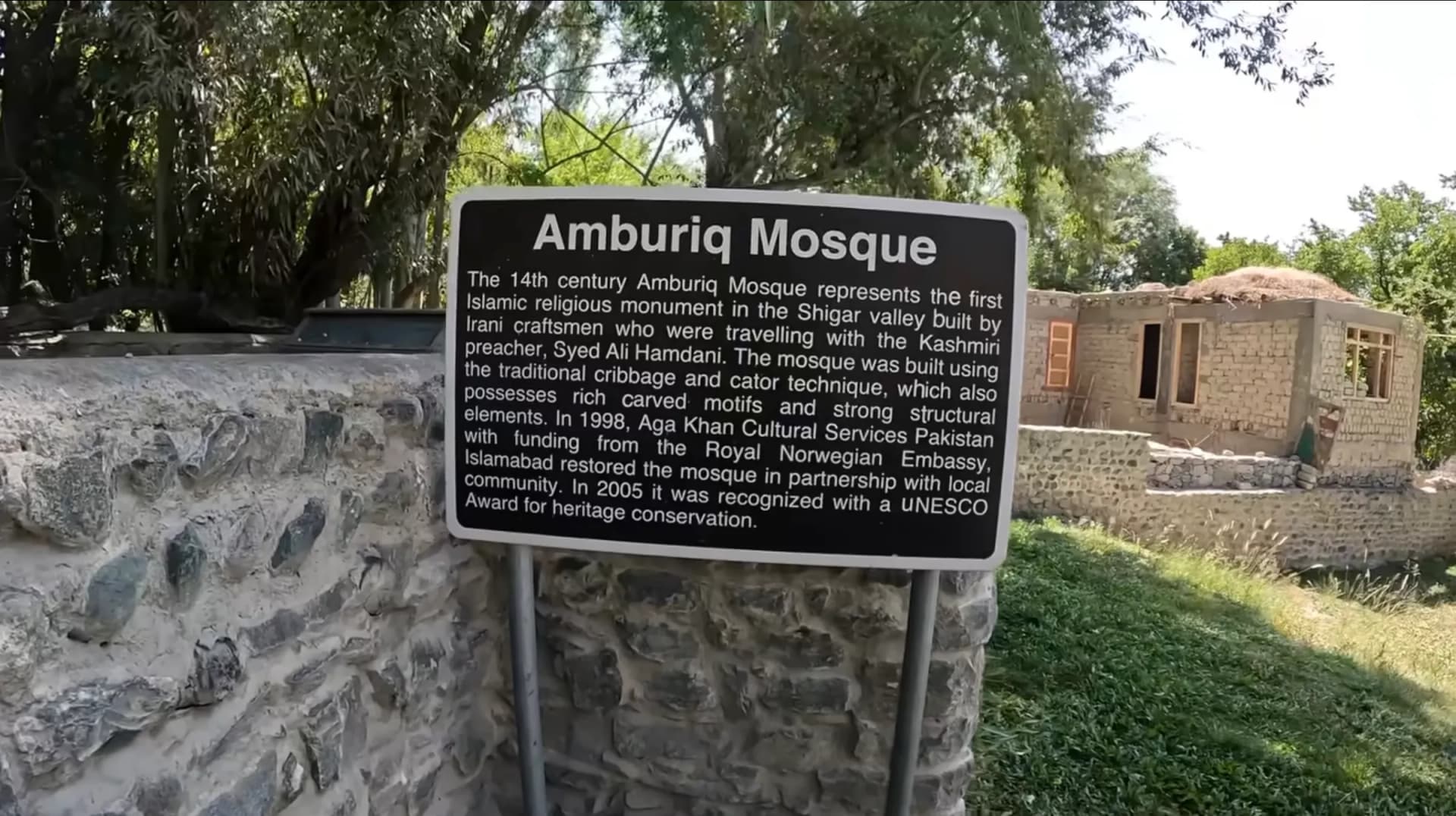 Amburiq Mosque