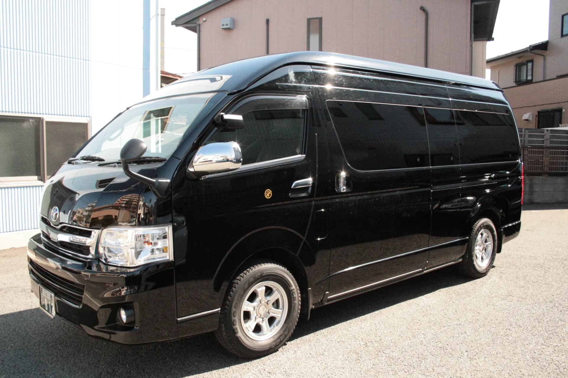 Rent-Toyota- Grand-Cabin- Hiace-in-muzaffarabad