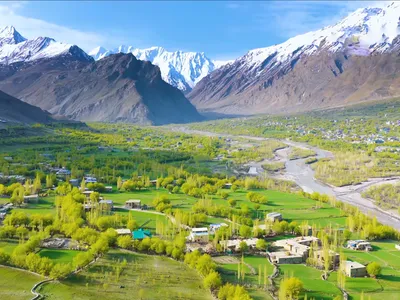 7 days Hunza tour by road