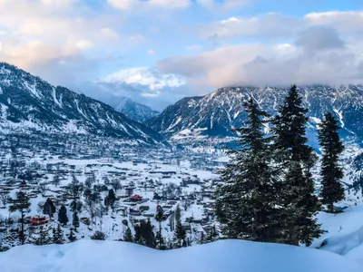9 days Winter Group tour from Karachi