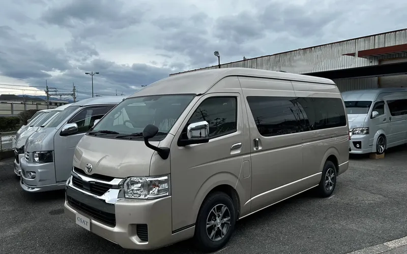 Rent-Toyota- Grand-Cabin- Hiace-in-Lahore