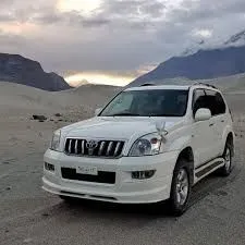 Rent-Toyota-Prado-4x4-in-skardu