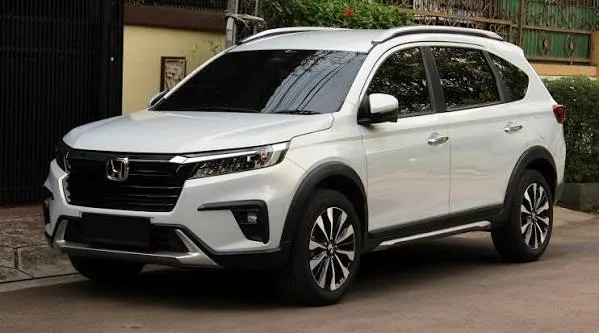 rent honda brv in neelum