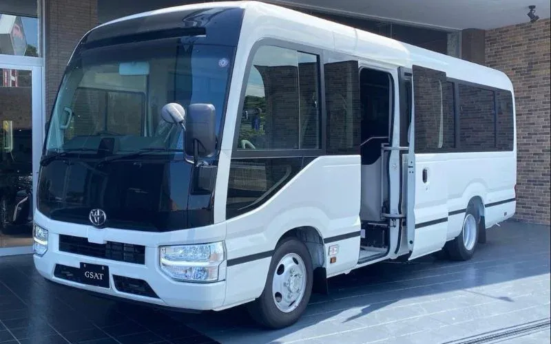 rent-5C-Toyota- Coaster-Saloon-in-Lahore
