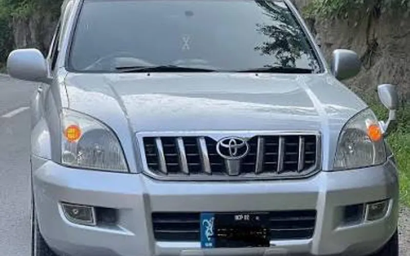 rent-toyota-prado-4x4-in-gilgit